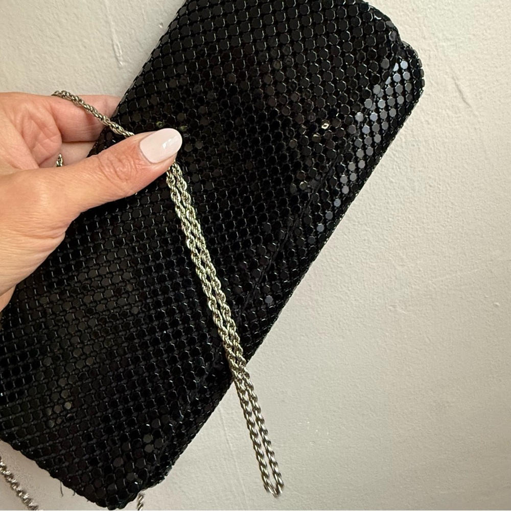 Vintage La Regale Black Metal Mesh Clucg Cocktail Purse & Silver Chain Strap